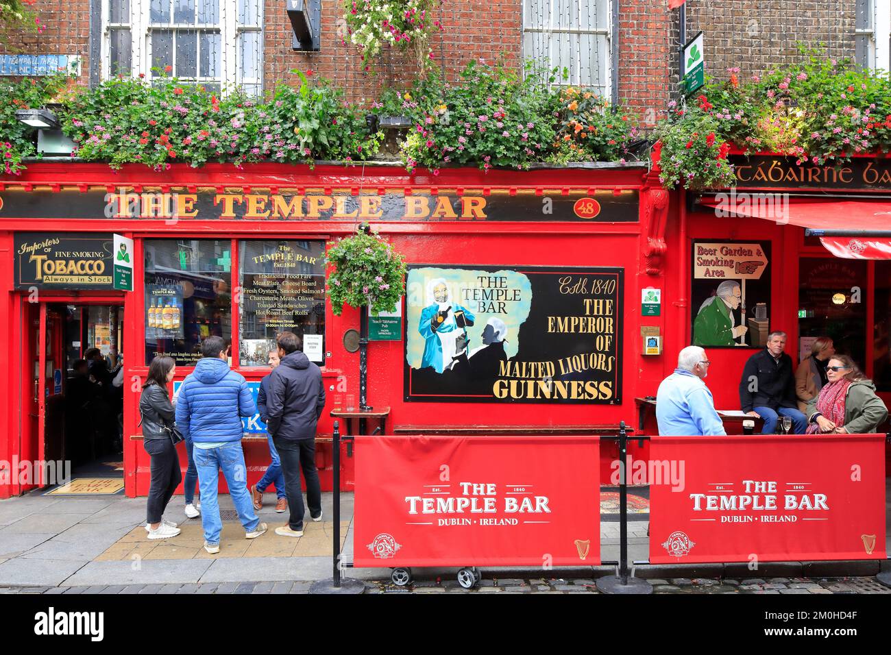 Irland, Leinster Province, Dublin, Temple Bar District, The Temple Bar Pub wurde 1840 eröffnet Stockfoto