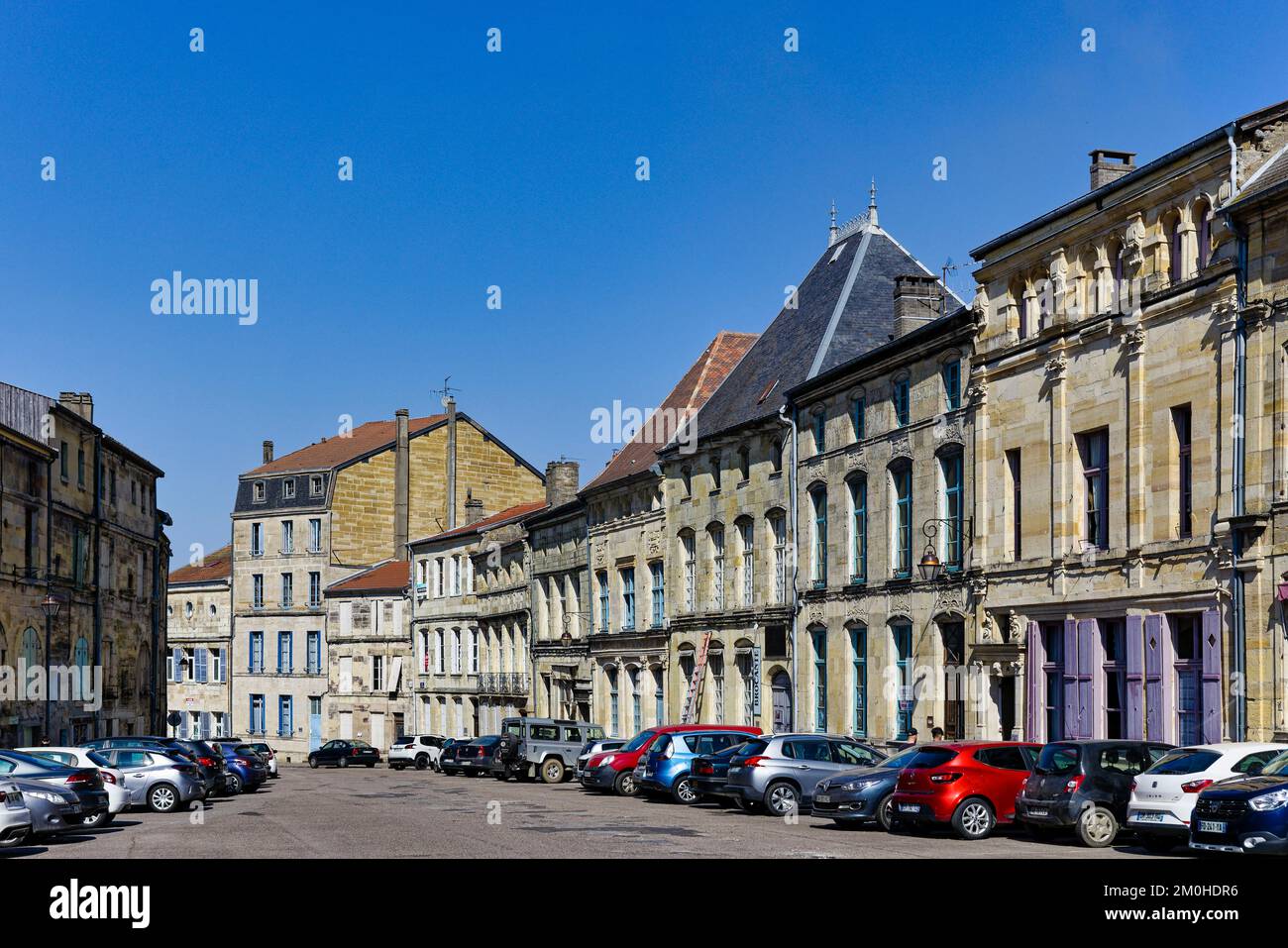Stilvolle Stadt An Der Maas In Frankreich Ebenbild