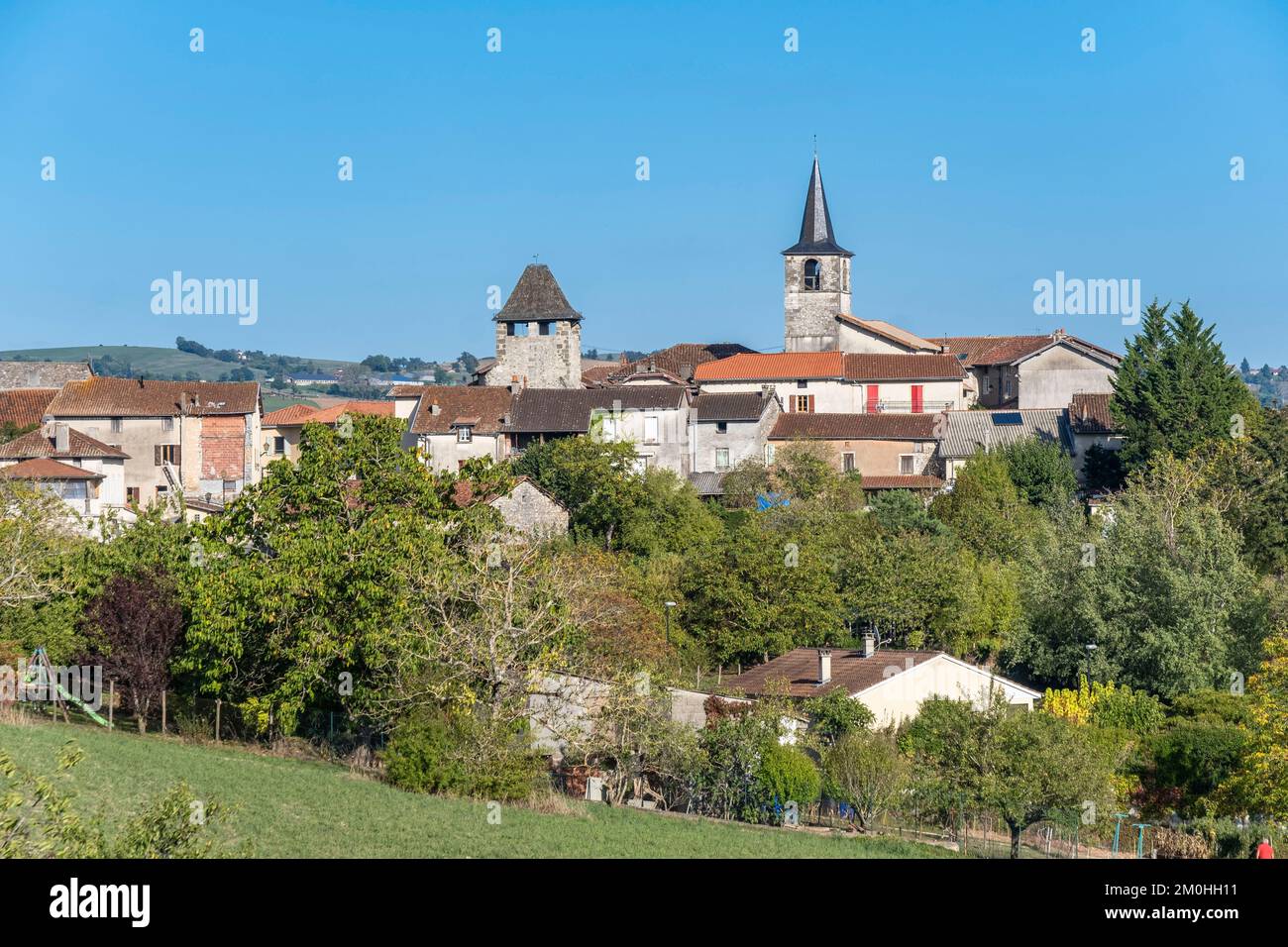 saint-santin-de-maurs-fotos-und-bildmaterial-in-hoher-aufl-sung-alamy