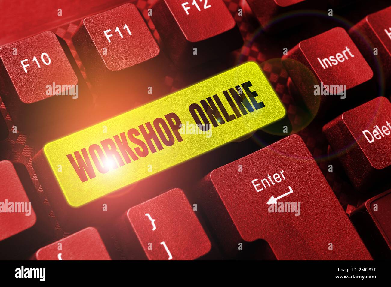 Unterschreiben Sie, dass Workshop Online angezeigt wird. Wort auf dem Raum oder Gebäude, in dem Waren repariert werden Stockfoto