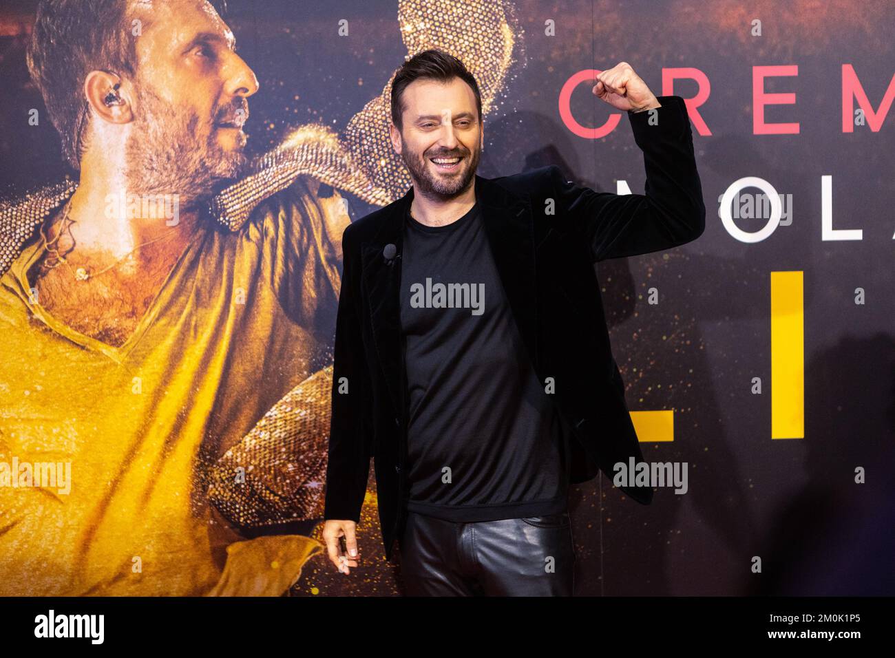 Mailand, Italien. 06.. Dezember 2022. Cesare Cremonini nimmt an der „Imola 2022 Live“-Präsentation im Space Odeon Teil (Foto: Mairo Cinquetti/SOPA Images/Sipa USA). Kredit: SIPA USA/Alamy Live News Stockfoto