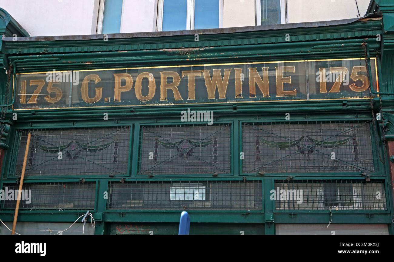 G. Portwine, 175 Portobello Road, Portobello Market, Notting Hill, RBKC, London, England, Großbritannien, W11 1LA Stockfoto