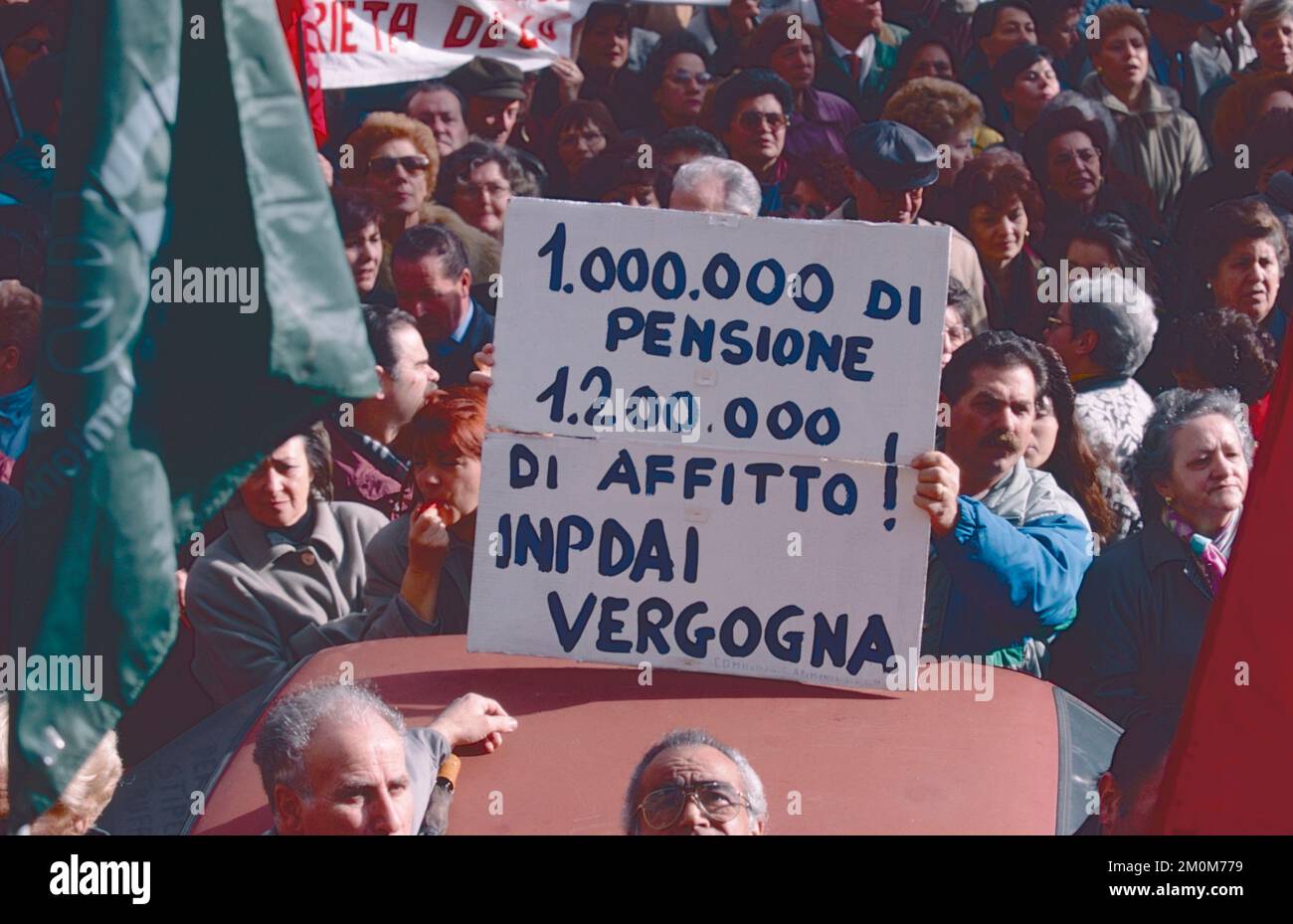 Protestdemonstration der Mieter gegen INPDAI teure Miete, Italien 1990er Stockfoto