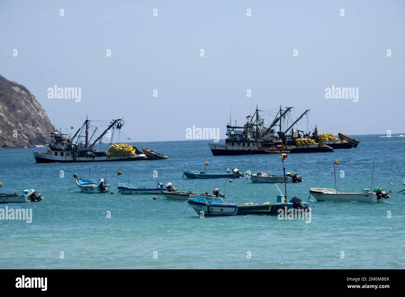 Fischmarkt in Puerto Lopez, Ecuador. Puerto López (16.000 Einwohner) ist ein kleines Fischerdorf in einer bogenförmigen Bucht an der Pazifikküste der EG Stockfoto