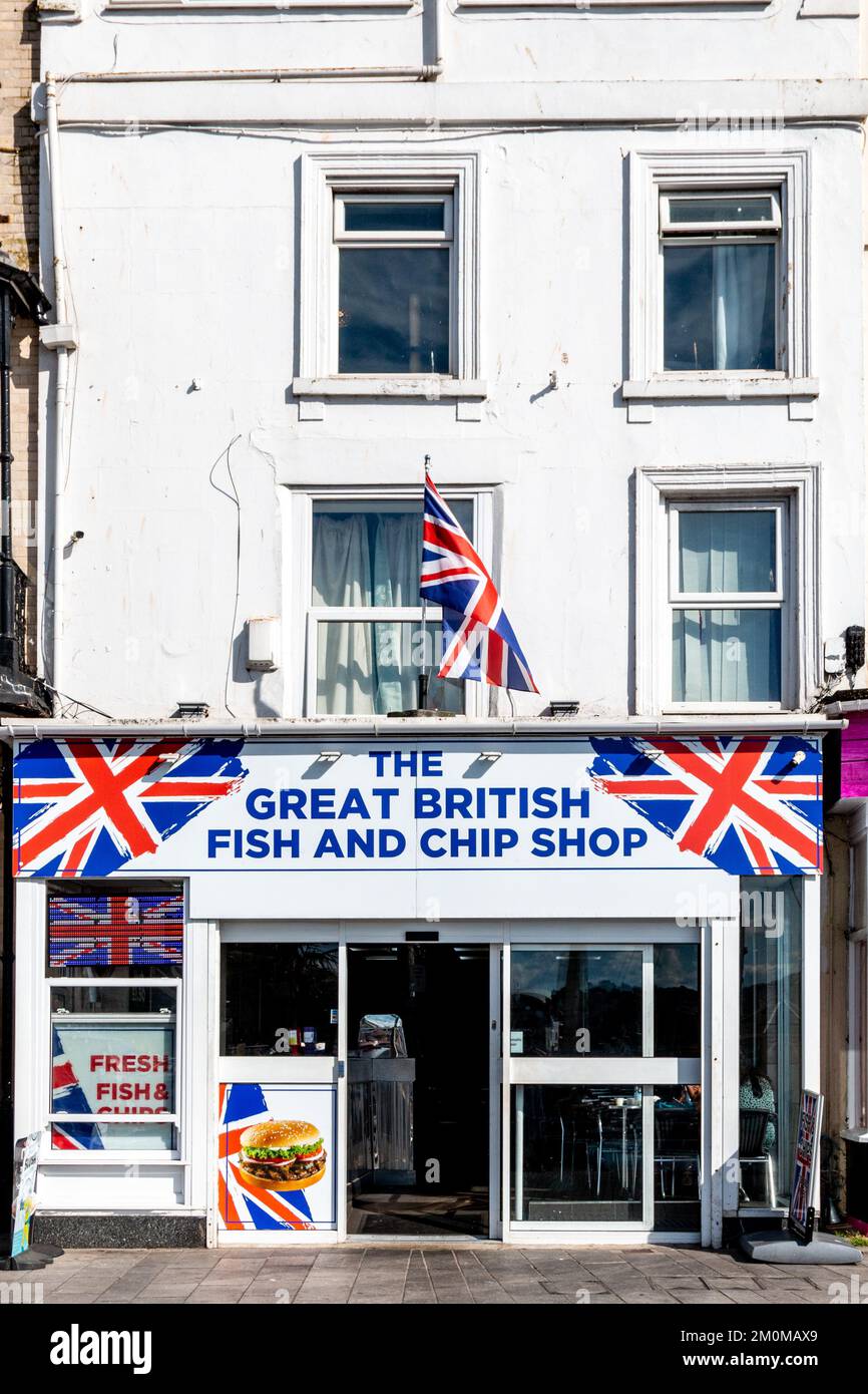 The Great British Fish and Chip Shop auf der Victoria Parade, Torquay, Devon, Großbritannien. Stockfoto