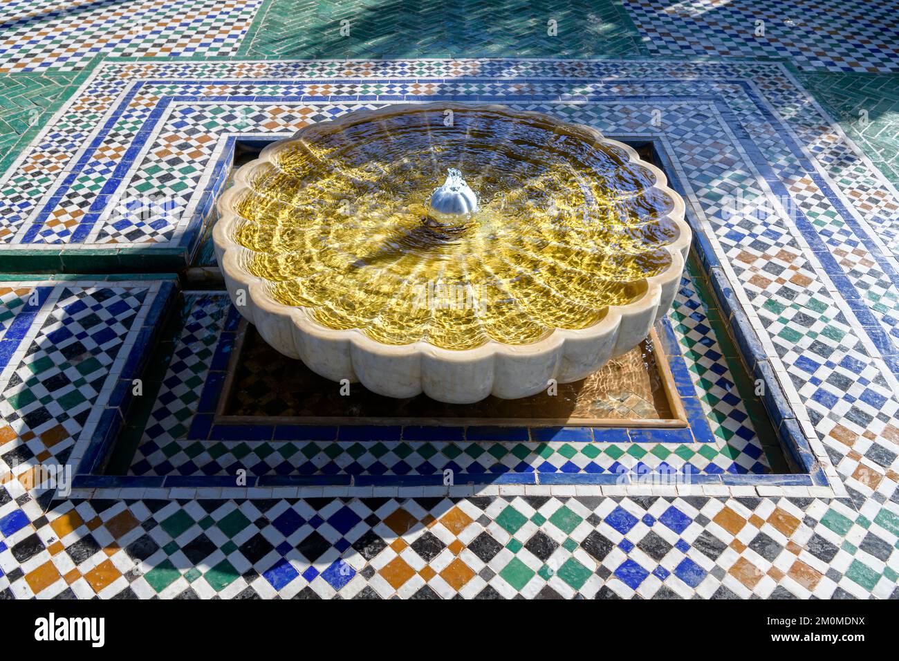 Marrakesch gefliester pool Fotos und Bildmaterial in hoher Auflösung