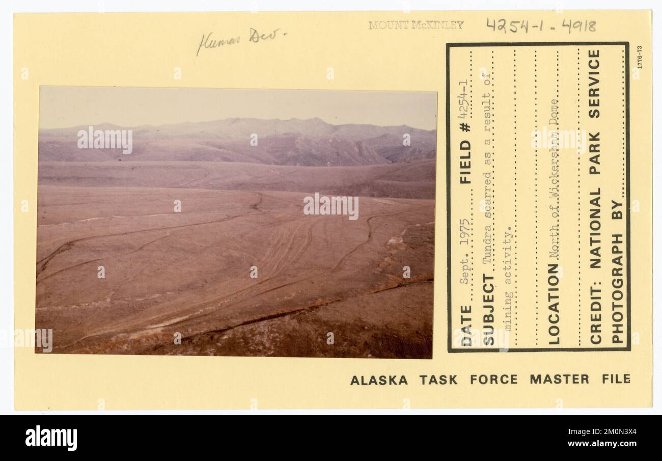Tundra wurde durch Bergbautätigkeit vernarbt. Alaska Task Force Fotos Stockfoto