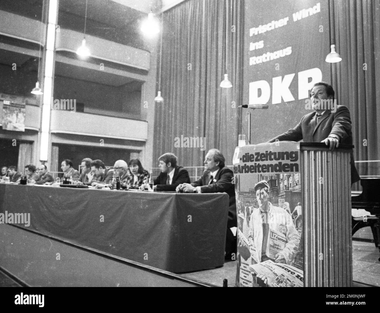 Der DKP widmete am 23. März 1974 in Bottrop, wo der DKP auch im stadtrat vertreten ist, eine Konferenz zur lokalen Politik.Herbert Mies im Stockfoto