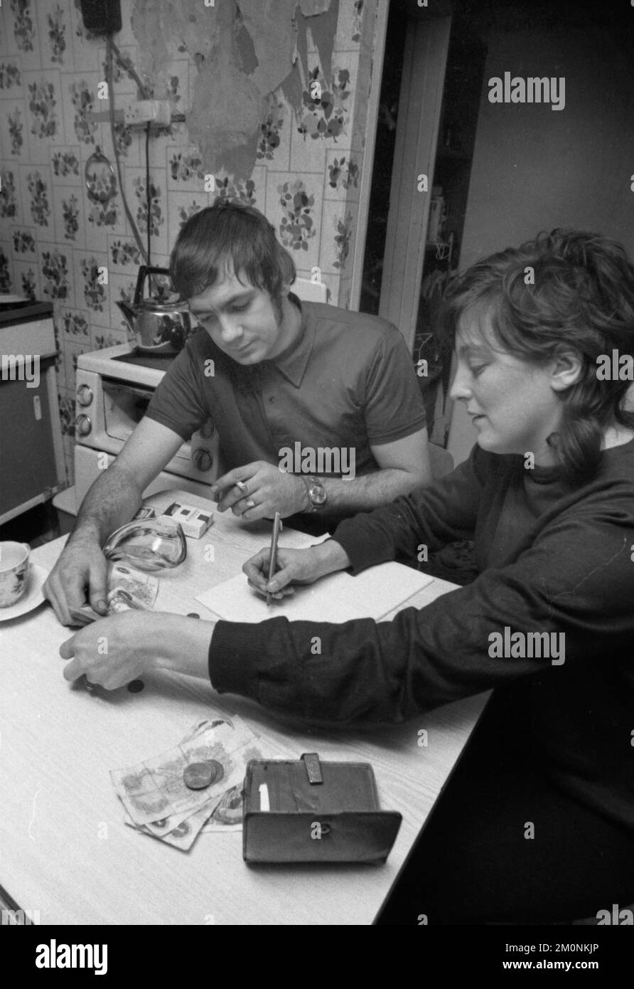 The Strike Action of the Miners' Strike and their Everyday Life vom 11-15. Februar 1974 in Coventry, South Wales und Deal, GBR, Großbritannien Stockfoto