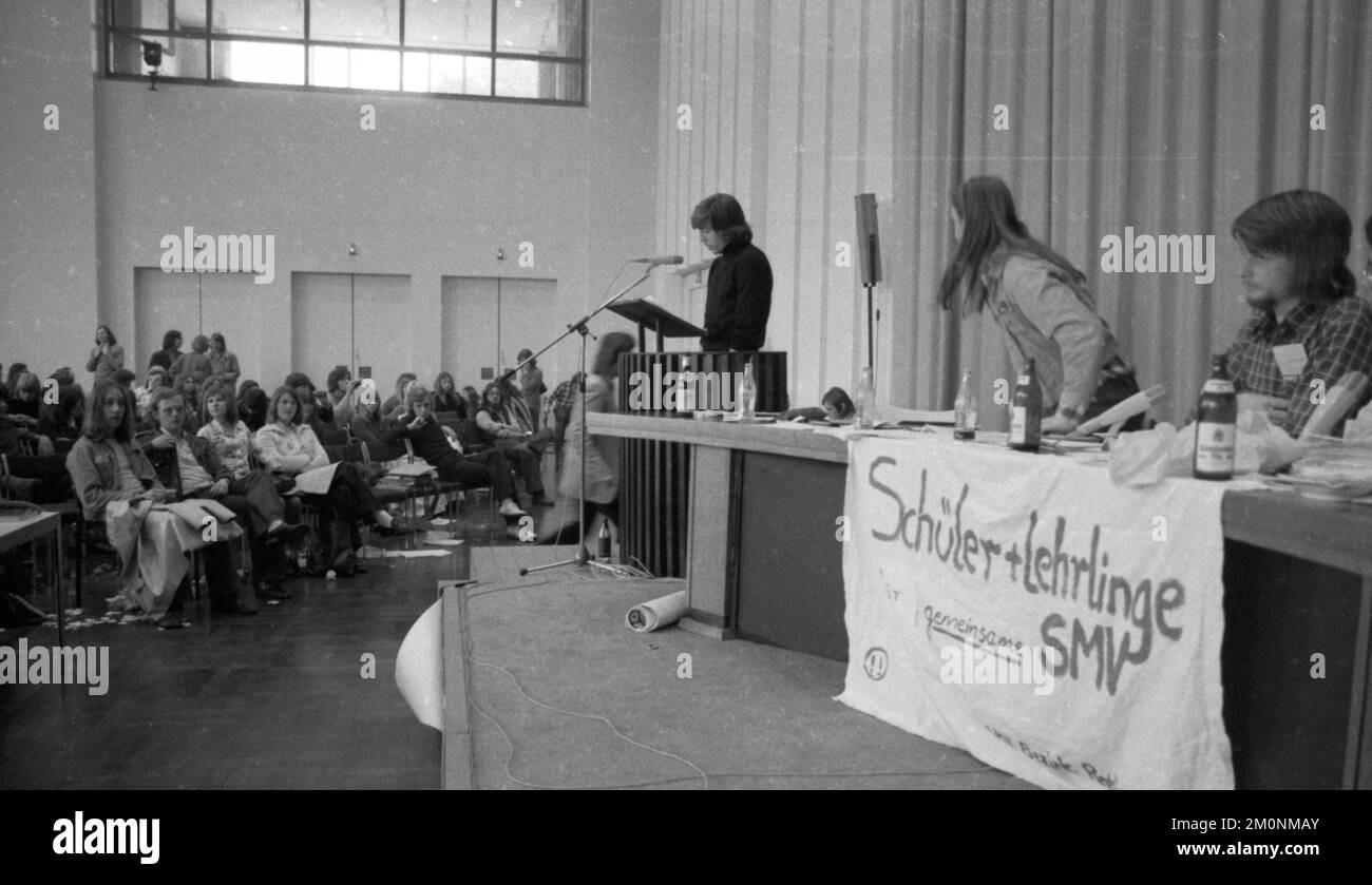 Die Schuelermitverantwortung (SMV) hat sich am 1. Juli 1974 mit einem Kongress und anschließendem Dämonstr für die Mitbestimmung von Studierenden und Auszubildenden eingesetzt Stockfoto