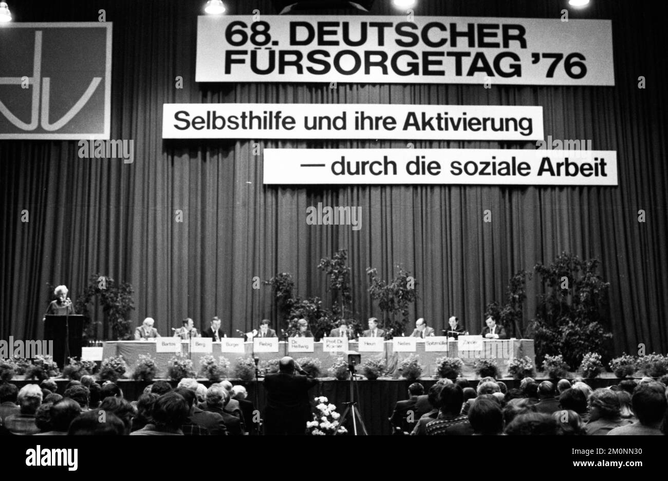 Der deutsche Fuersorgetag 38. auf 12.11.1976 in der Dortmunder Westfalenhalle, Deutschland, Europa Stockfoto