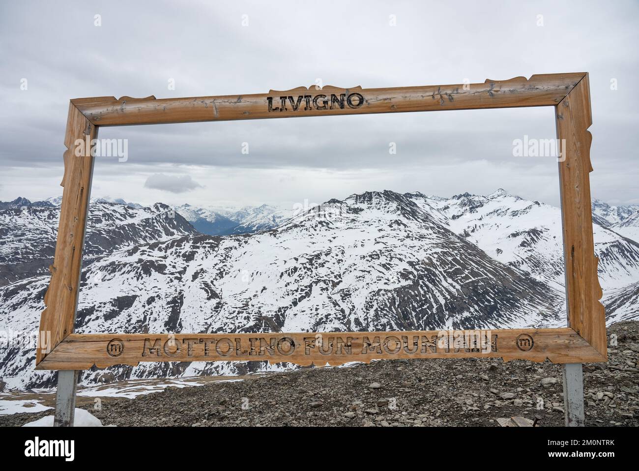 Stadt Livigno im Winter. Livigno Landskapes in der Lombardei, Italien, in den italienischen Alpen, nahe der Schweizer Grenze Stockfoto