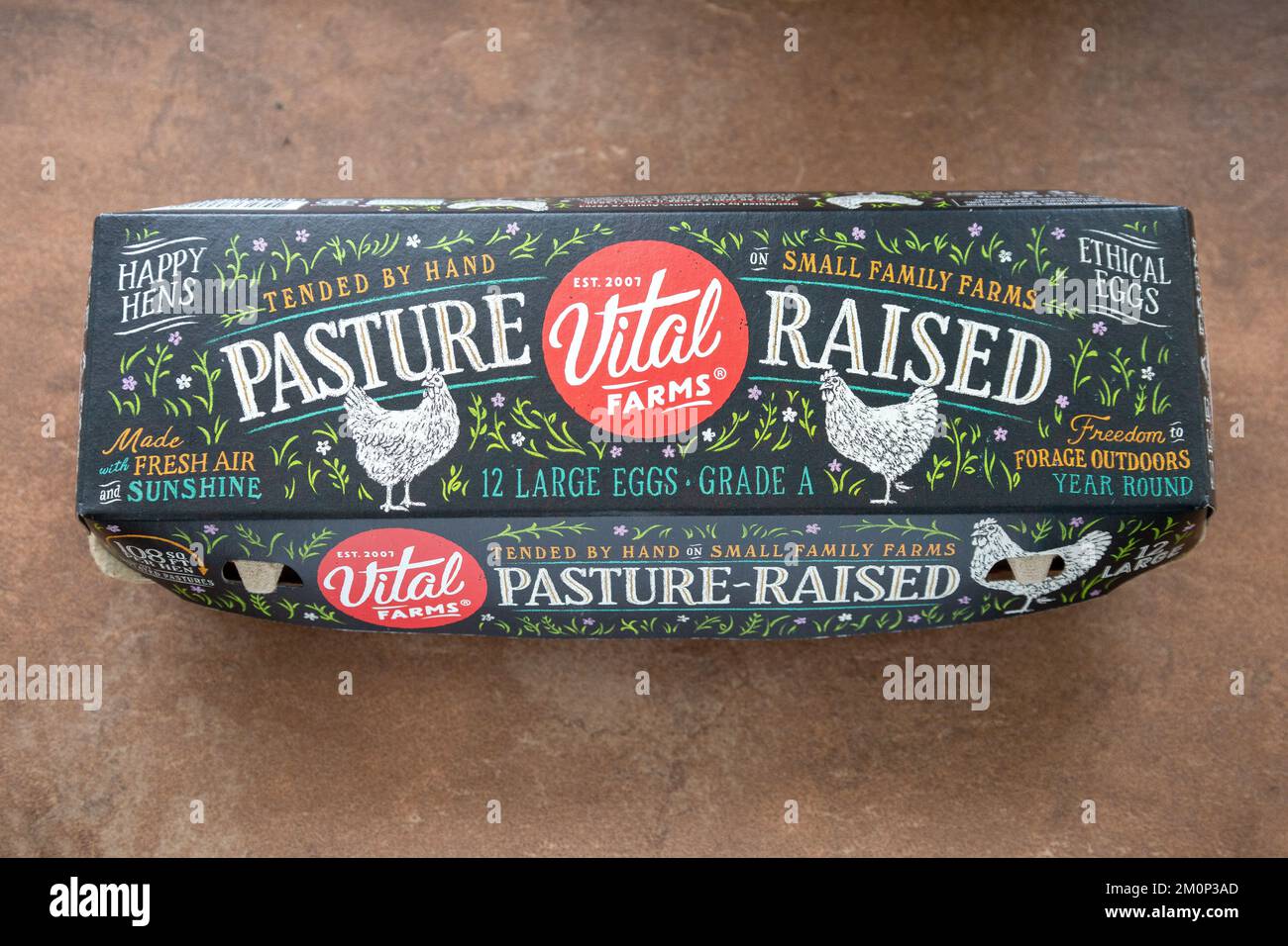 Vital Farms American 12 Große Eier Weide Gezüchtete Eier Karton Supermarkt Verpackung Dutzende Eier Stockfoto