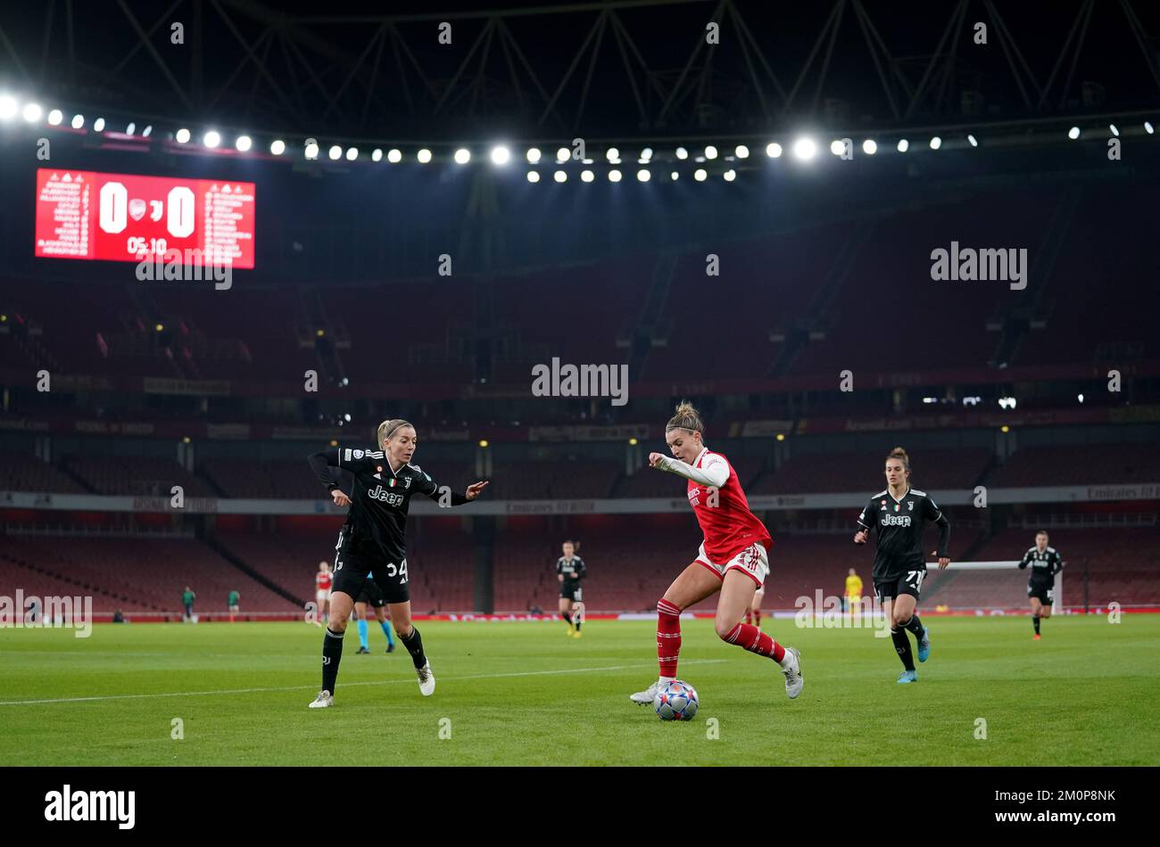 Steph Catley von Arsenal in Aktion während des Spiels der UEFA Women's Champions League Gruppe C im Emirates Stadium, London. Bilddatum: Mittwoch, 7. Dezember 2022. Stockfoto