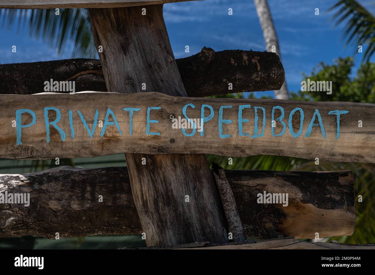 Schild für privates Schnellboot Stockfoto