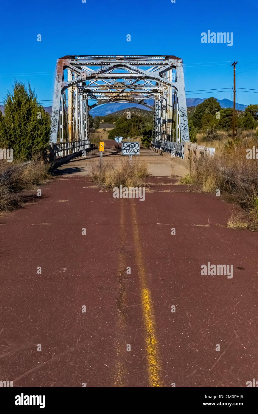 Walnut Canyon Bridge entlang der Route 66 in der Nähe von Winona, Arizona, USA Stockfoto
