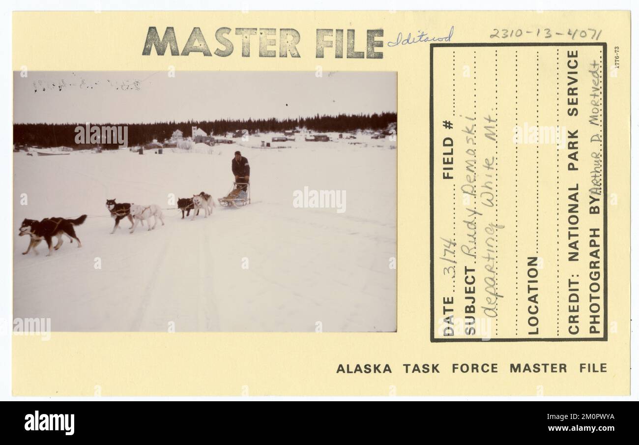 Rudy Demoski verlässt White Mountain. Alaska Task Force Fotos Stockfoto
