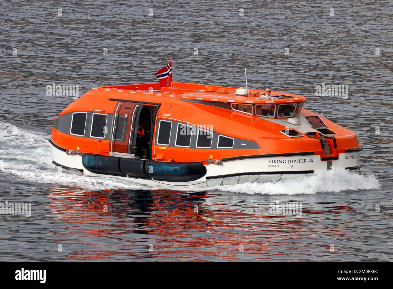 Schiff Tender vom Kreuzfahrtschiff Viking Jupiter auf dem offenen Meer Stockfoto