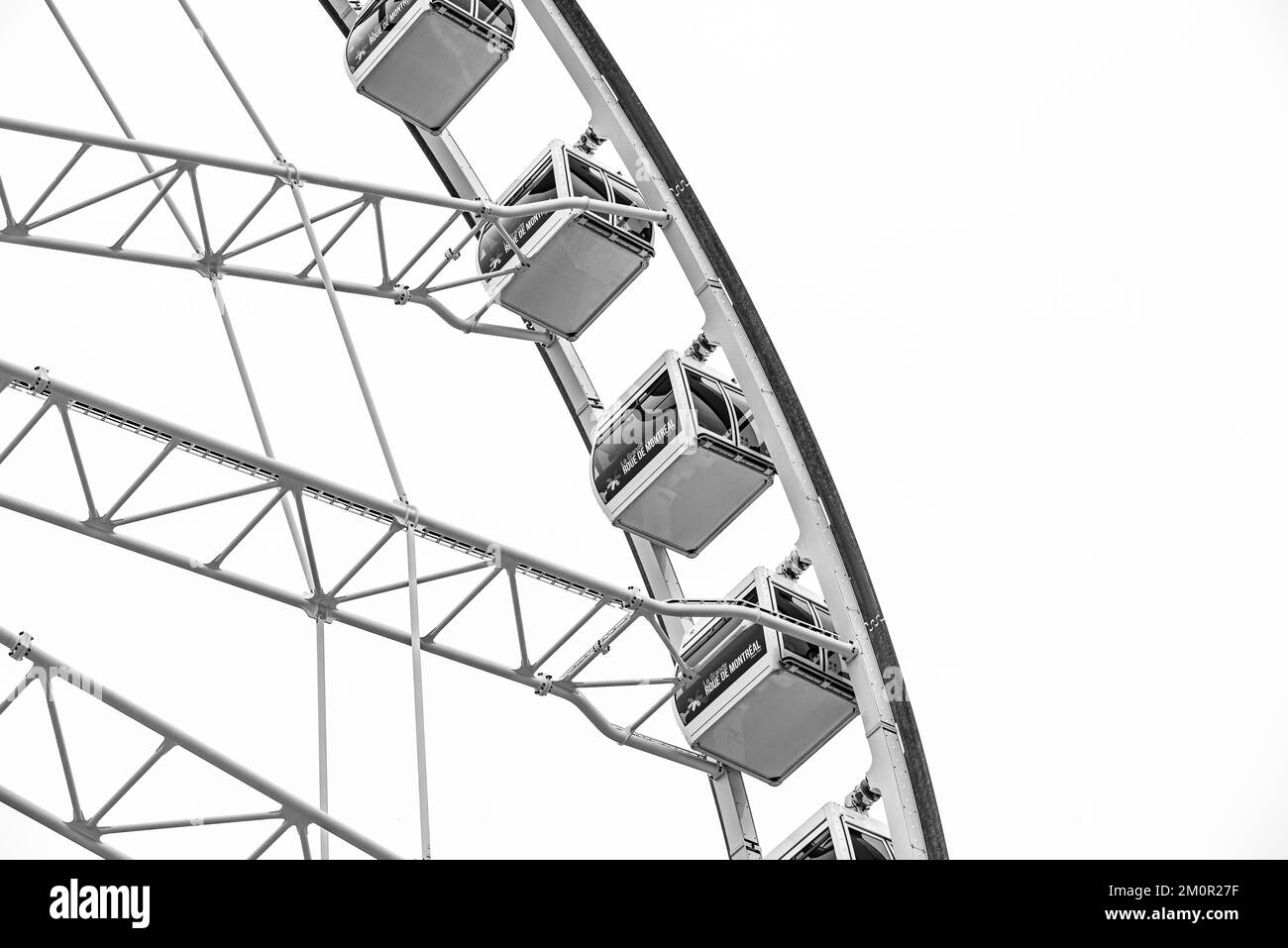 Montreal, Kanada - Juli 1 2022: La Grande Roue am alten Hafen von Downtown Montreal Stockfoto