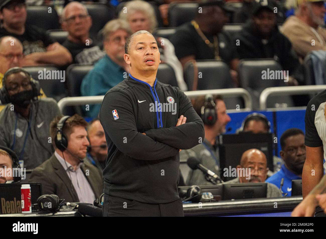 Orlando, Florida, USA, 7. Dezember 2022, Los Angeles Clippers Cheftrainer Tyronn Lue am Amway Center. (Foto: Marty Jean-Louis) Stockfoto