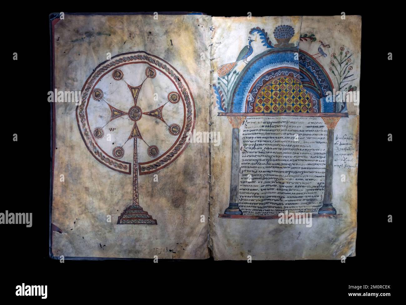 Ein illustriertes Manuskript-Evangelium aus dem 10.. Jahrhundert, ausgestellt im armenischen Museum von Edward und Helen Mardigian im Armenischen Viertel in der Altstadt von Jerusalem Israel Stockfoto