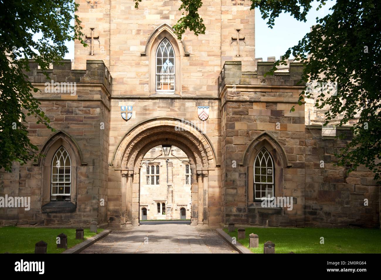 Eintritt, University of Durham, Durham Castle, Durham, Grafschaft Durham, Tyne und Wear, Großbritannien. Durham Castle ist jetzt Teil der Durham University, die eine der Stockfoto
