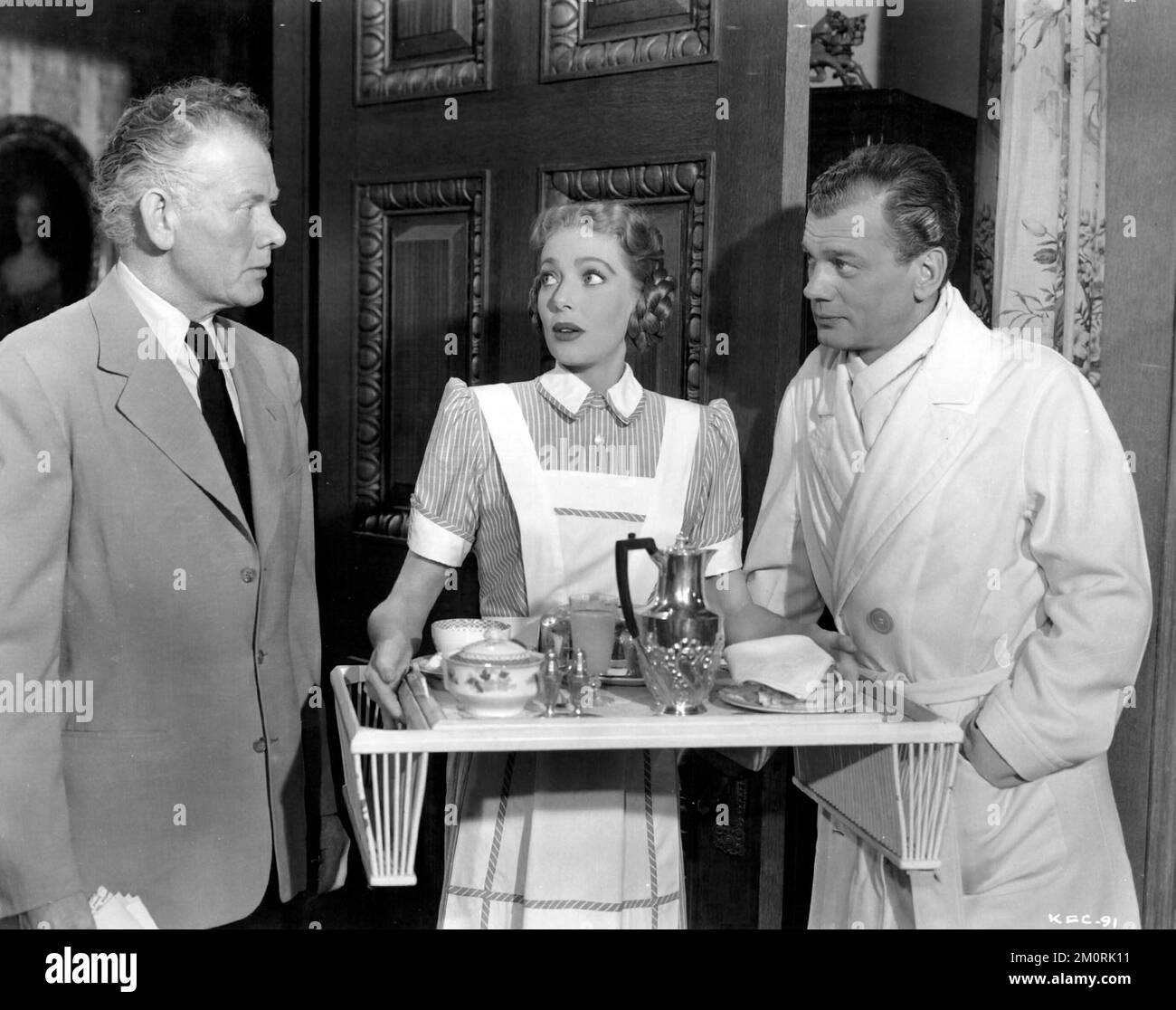 LORETTA YOUNG und JOSEPH COTTEN in DER BAUERNTOCHTER (1947), Regie H. C. POTTER. Kredit: RKO/Album Stockfoto