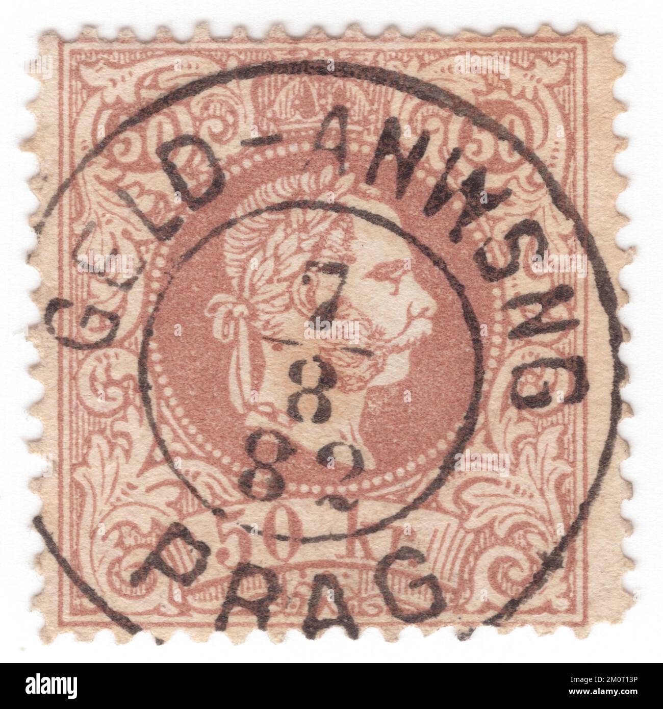 ÖSTERREICH — 1867: Ein hellbrauner Briefstempel mit 50 Kreuzer, der ein geprägtes Porträt des jungen österreichischen Monarchen Kaisers Franz Josef darstellt. Franz Joseph I oder Franz Joseph I war Kaiser von Österreich, König von Ungarn und die anderen Staaten der Habsburger Monarchie vom 2. Dezember 1848 bis zu seinem Tod am 21. November 1916. Zu Beginn seiner Herrschaft wurden seine Reiche und Gebiete als österreichisches Reich bezeichnet, aber 1867 als zweifache Monarchie des österreichisch-ungarischen Reiches wiederaufgebaut. Vom 1. Mai 1850 bis zum 24. August 1866 war Franz Joseph auch Präsident des Deutschen Bundes Stockfoto