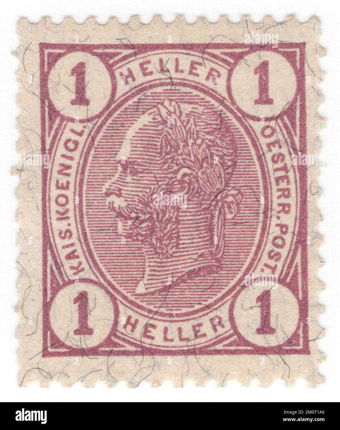 ÖSTERREICH — 1905: Eine fliederfarbene Briefmarke von 1 heller, die ein geprägtes Porträt des jungen österreichischen Monarchen-Kaisers Franz Josef darstellt. Franz Joseph I oder Franz Joseph I war Kaiser von Österreich, König von Ungarn und die anderen Staaten der Habsburger Monarchie vom 2. Dezember 1848 bis zu seinem Tod am 21. November 1916. Zu Beginn seiner Herrschaft wurden seine Reiche und Gebiete als österreichisches Reich bezeichnet, aber 1867 als zweifache Monarchie des österreichisch-ungarischen Reiches wiederaufgebaut. Vom 1. Mai 1850 bis zum 24. August 1866 war Franz Joseph auch Präsident des Deutschen Bundes Stockfoto