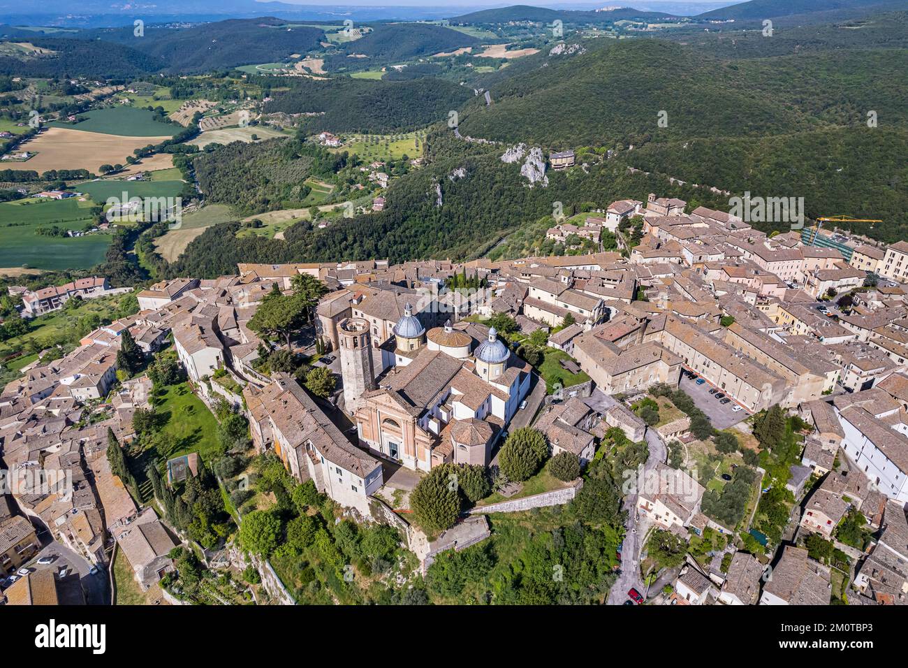 Italien, Umbrien, Amelia, Blick auf die Stadt (Luftaufnahme) Stockfoto