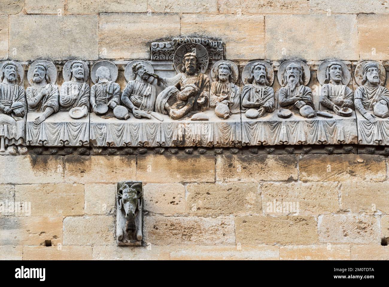 Frankreich, Gard, Beaucaire, Notre Dame des Pommiers-Kollegialkirche, romanische Friese Stockfoto