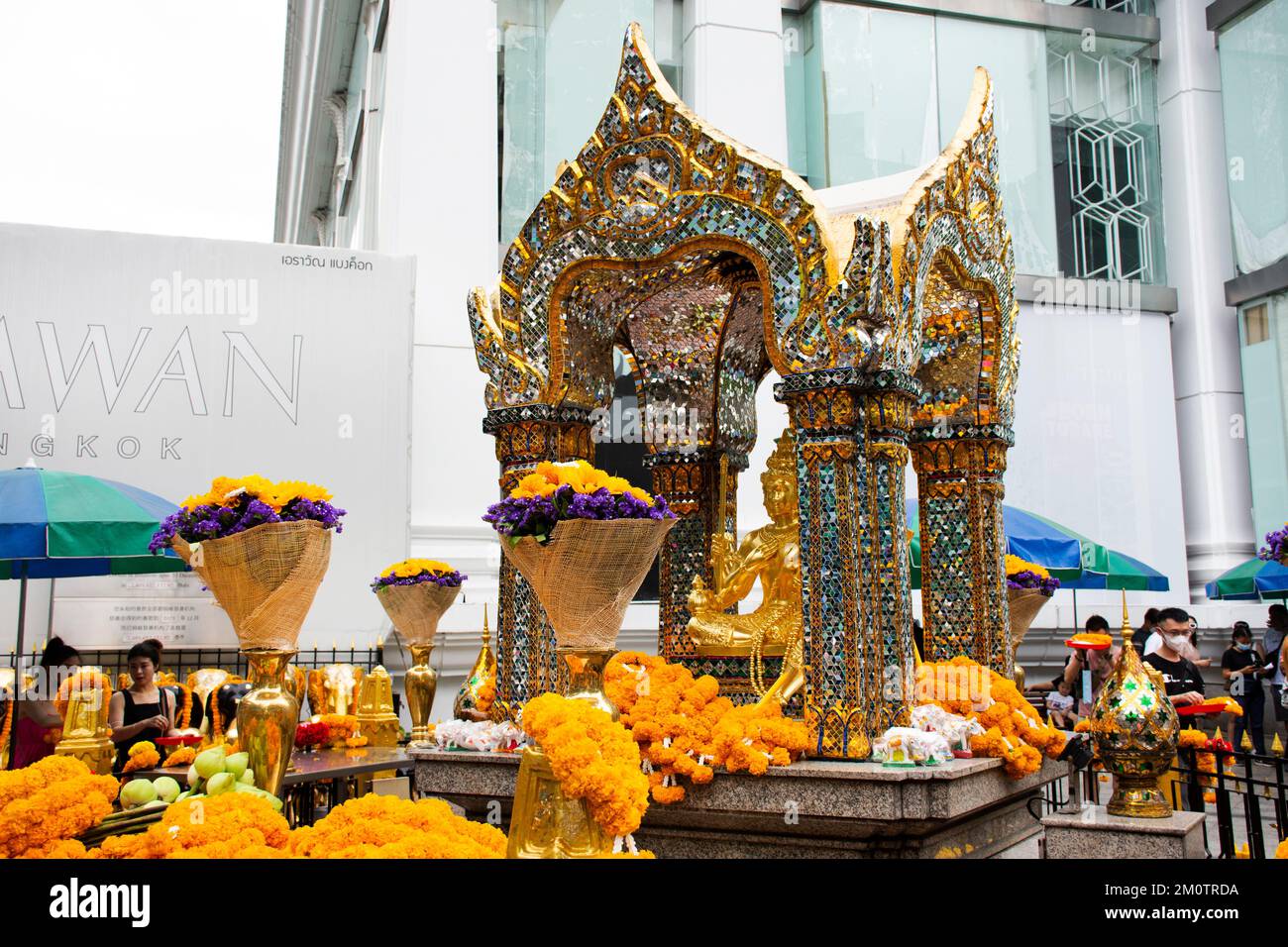 San Thao Maha Phrom Erawan-Schrein oder Lord Maha Brahma für thailänder besuchen Sie den Mythos des Gebets „Segen wünschen“ auf der Ratchaprasong Ratchadamri Road auf P Stockfoto