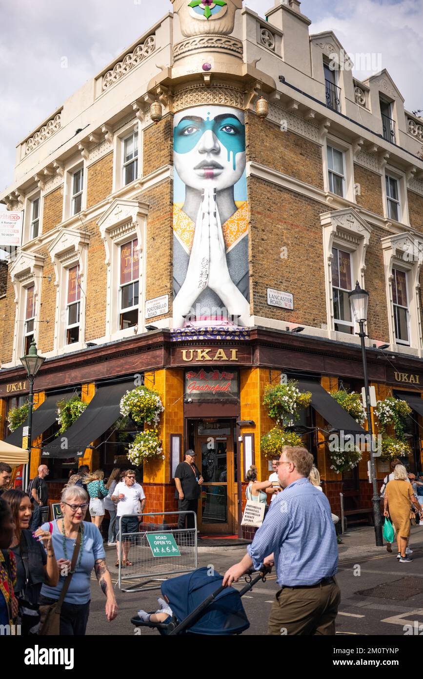 Straßenleben auf der Portabello Road in London Stockfoto