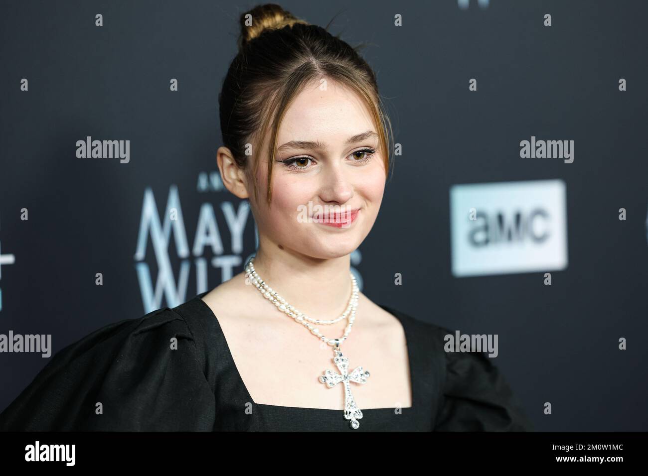 HOLLYWOOD, LOS ANGELES, KALIFORNIEN, USA - DEZEMBER 07: Die amerikanische Schauspielerin Audrey Grace Marshall trifft am 7. Dezember 2022 im Harmony Gold Theater in Hollywood, Los Angeles, Kalifornien, USA auf der Premiere von AMC Networks „Anne Rice's Mayfair Witches“ ein. (Foto von Xavier Collin/Image Press Agency) Stockfoto