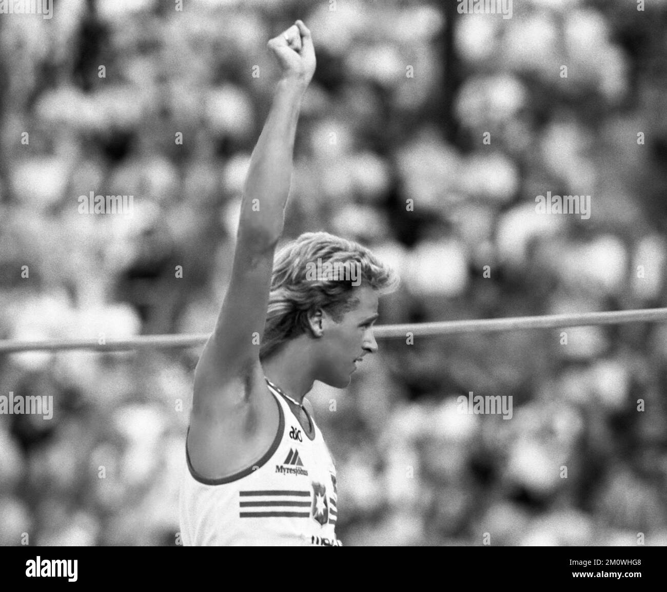 STOCKHOLM 1987-06-30Patrik Sjöberg Schweden High Jumper im DN Galan 1987 på Stockholm Stadion, wo er 2,42m springt und einen neuen Weltrekord aufstellt Stockfoto