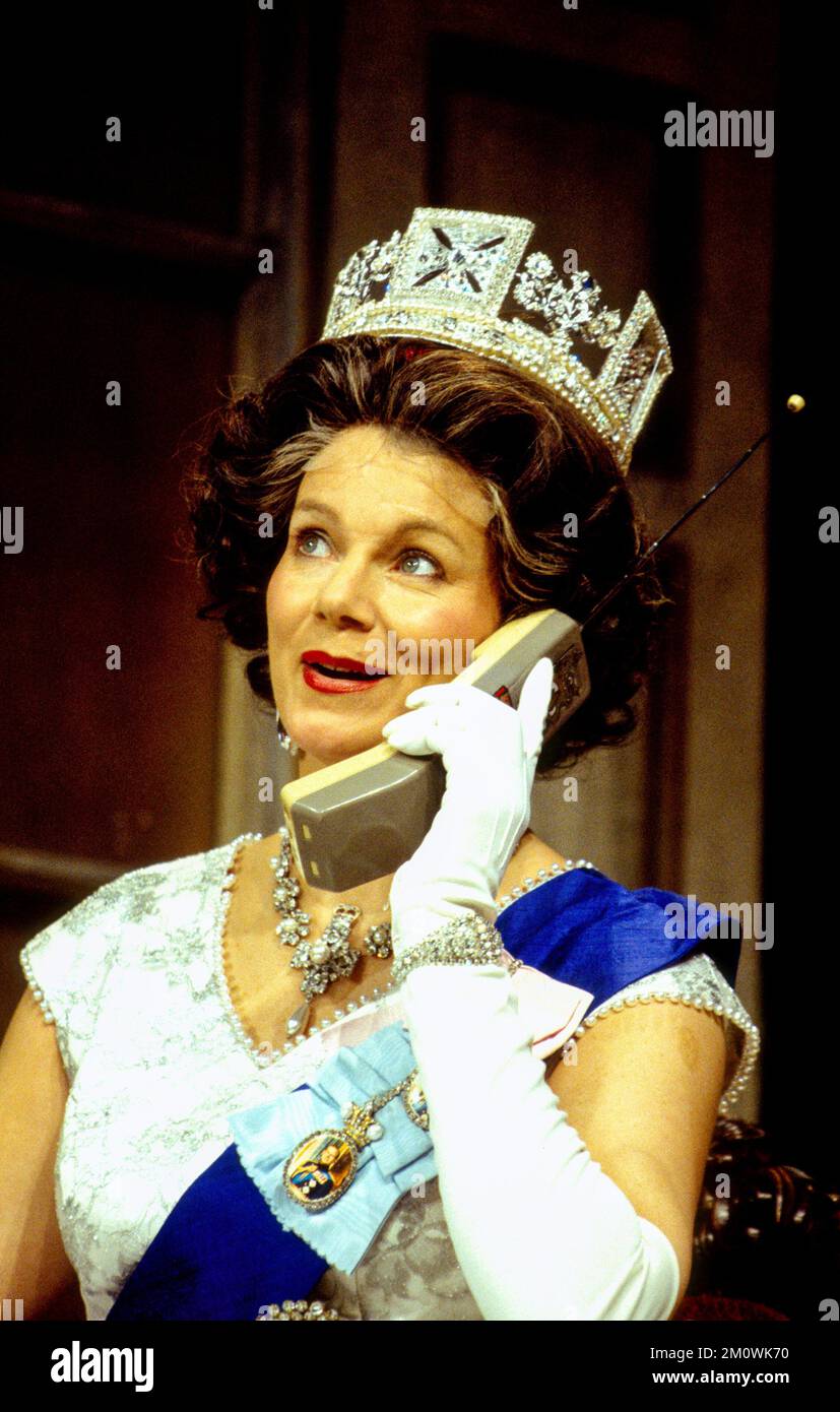 Marcia King (The Queen) im BFG (BIG FRIENDLY GIANT) von Roald Dahl im Albery Theatre, London SW19 23/11/1993, angepasst und Regie von David Wood Design: Susie Caulcutt Stockfoto