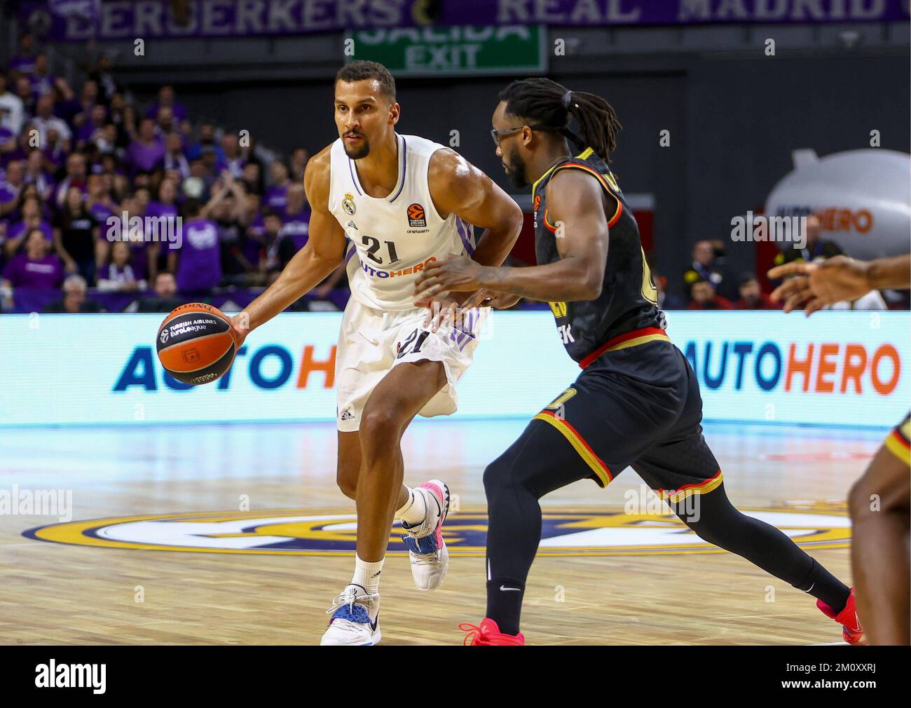 Cornelie petr real madrid basketball Fotos und Bildmaterial in hoher