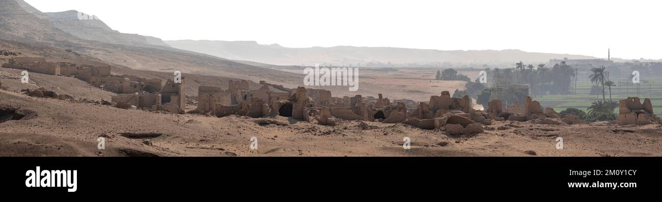 Panoramablick von den Felsgräbern von Beni Hassan zwischen Minya und Mallawi, Mitteleägypten Stockfoto