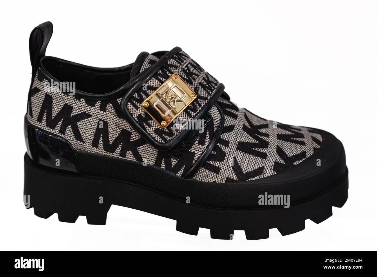 Michael Kors Damenschuhe. Michael Kors ist ein weltberühmter, preisgekrönter Designer von luxuriösen Accessoires und gebrauchsfertigen Accessoires – 7,2022. Dezember – Surrey BC C. Stockfoto