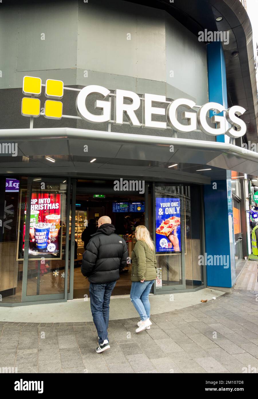 Greggs Flagship Store, Leicester Square, London, WC2, England, UK Stockfoto