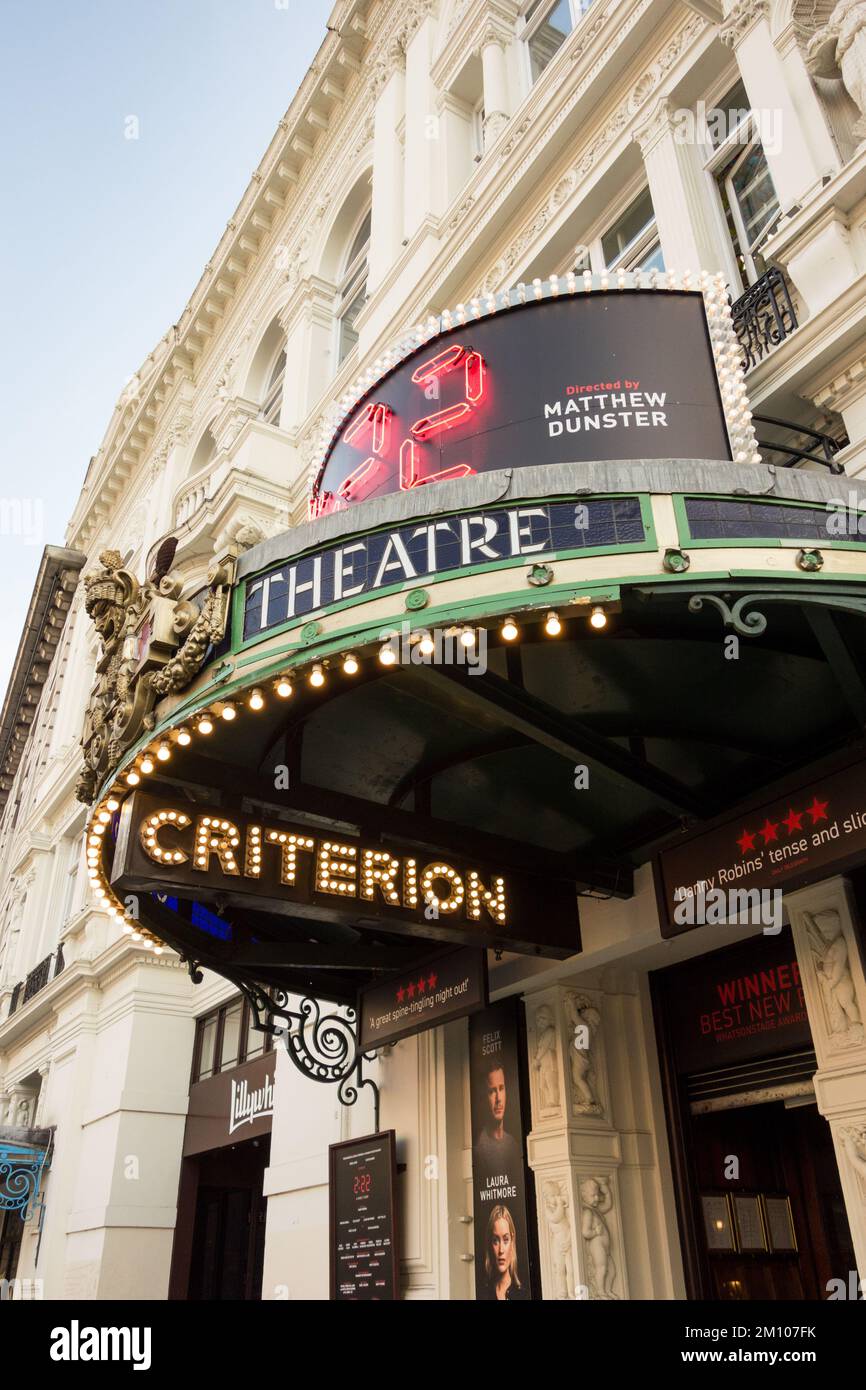 Der Eingang zum Criterion Theatre am Piccadilly Circus im Londoner West End, England, Großbritannien Stockfoto