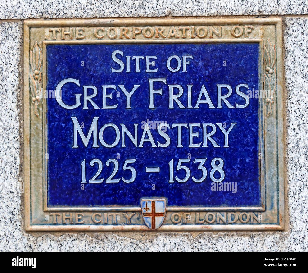 Schauplatz des Grey Friars Monastery 1225-1538, City of London Plaque, Christchurch, Newgate Street, London, England, UK, EC1A 7AJ Stockfoto