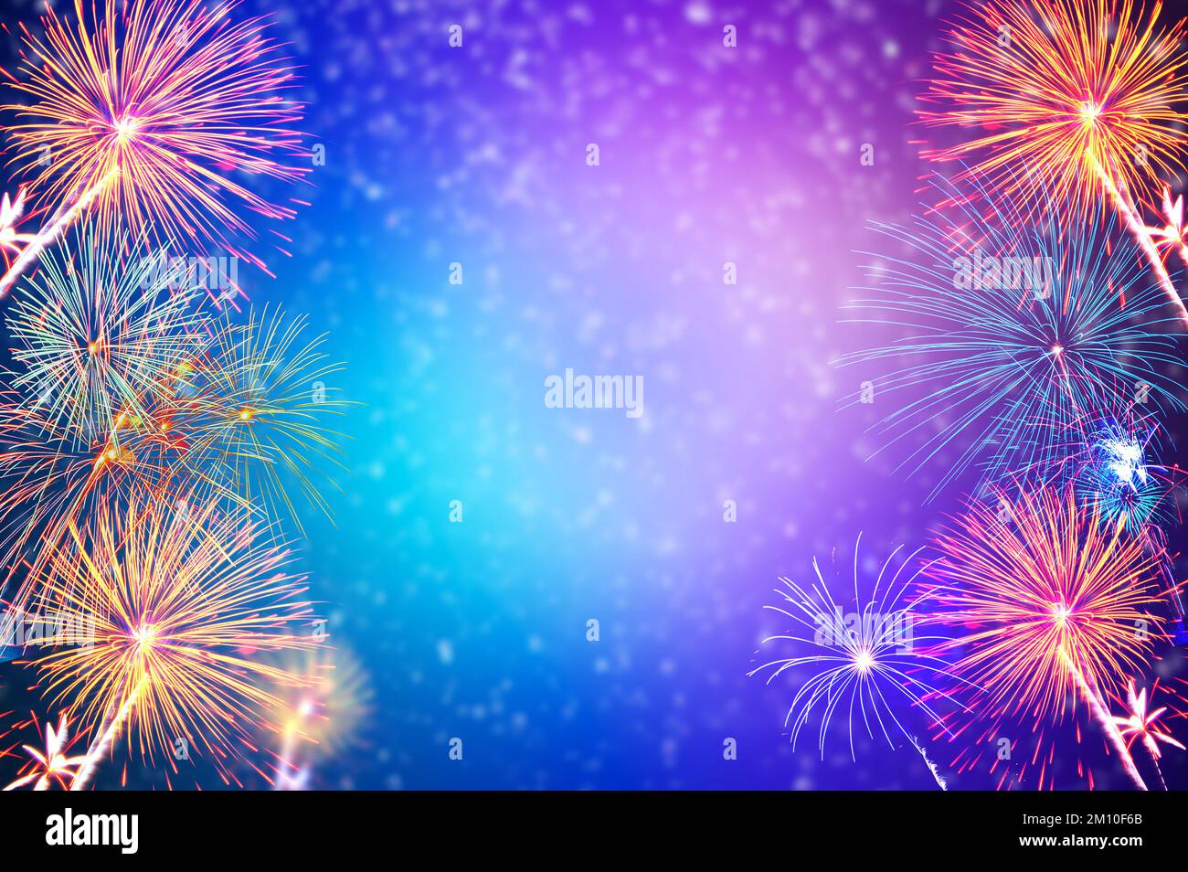 Bokeh-Feuerwerk im Hintergrund, rot, farbenfrohe Feier Stockfoto