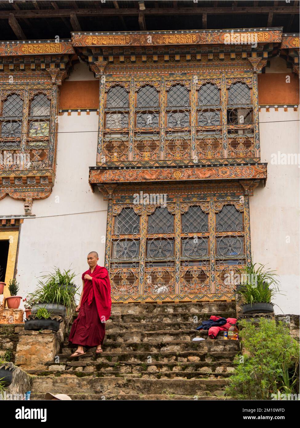 Mönch am buddhistischen Institut Nalanda Bhutan Stockfoto