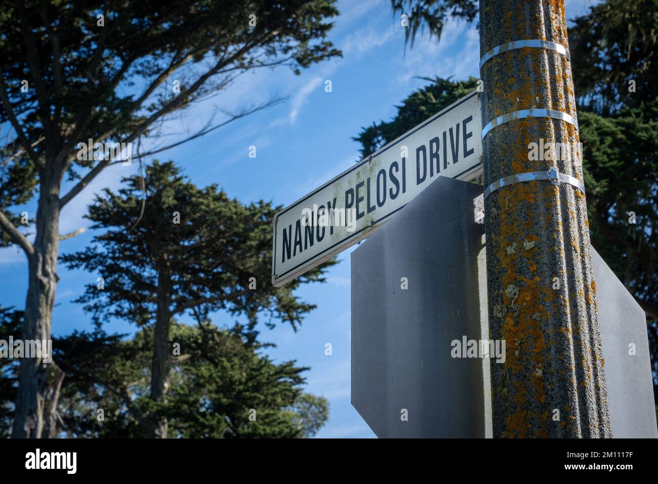 San Francisco, Kalifornien, USA - 06. November 2022 - Nancy Pelosi Drive in Golden Gate Stockfoto