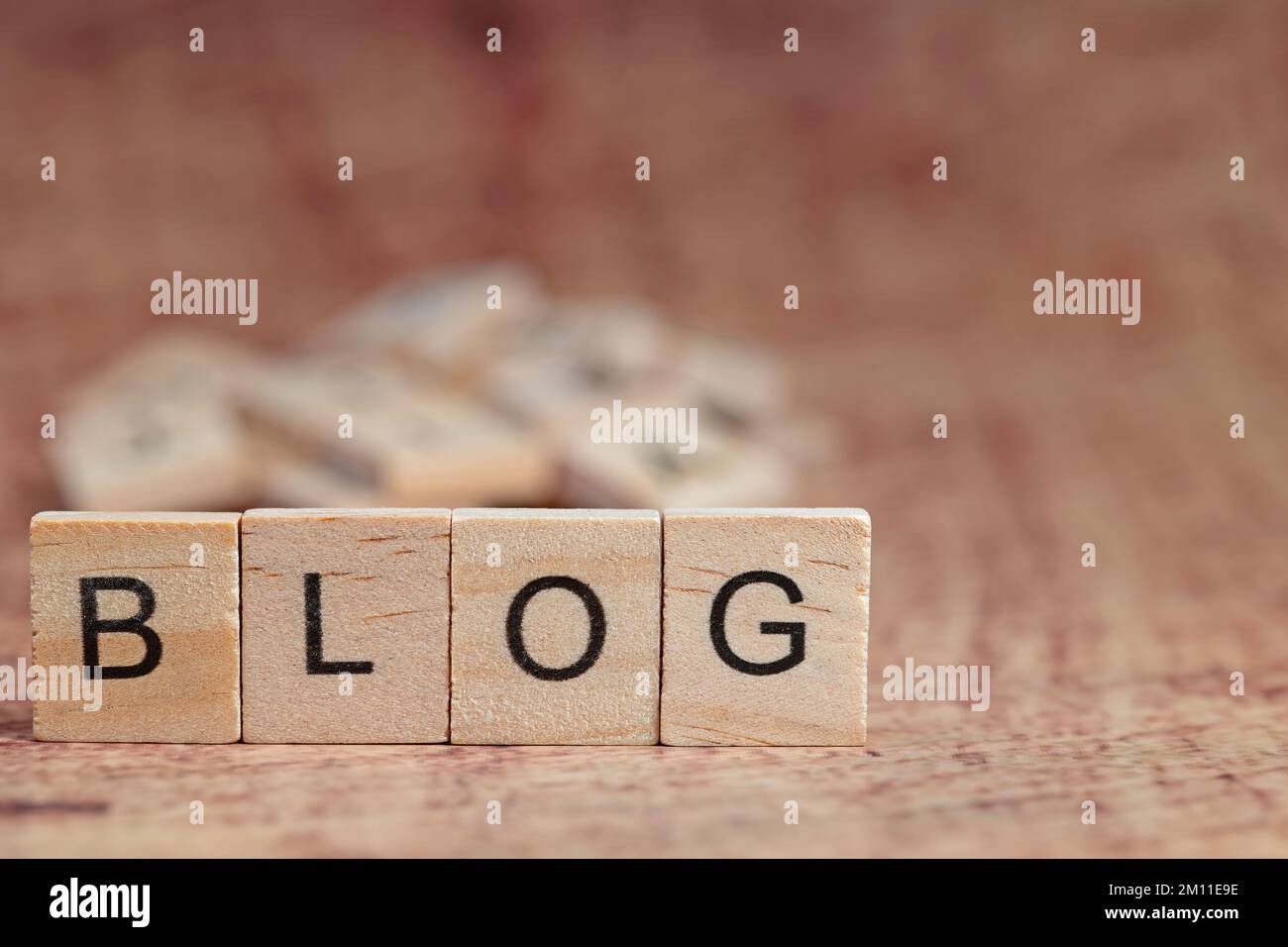 Blog, Buchstaben auf Holzwürfeln Stockfoto