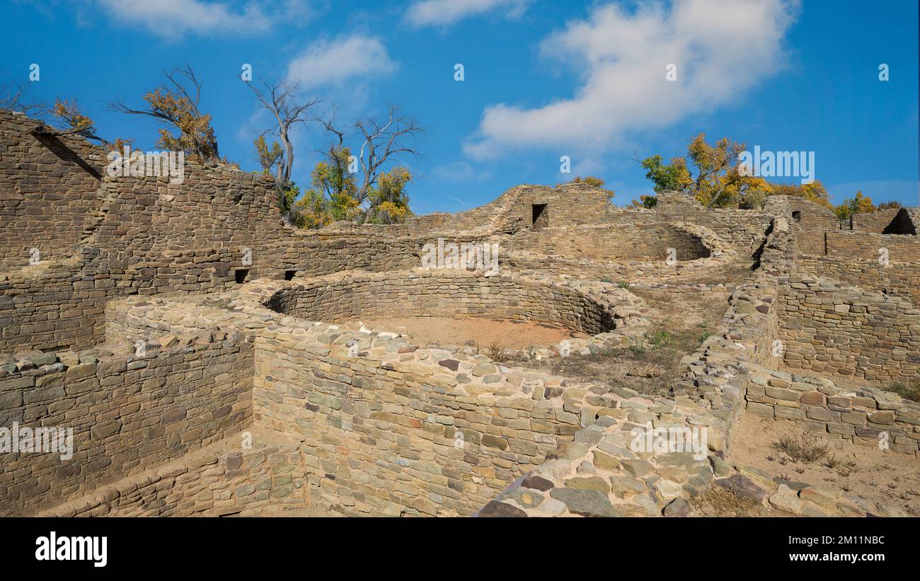 Ruinen der Pueblo-Indianer am Aztec Ruins National Monument auf der Ruins Road in Aztec, New Mexico Stockfoto