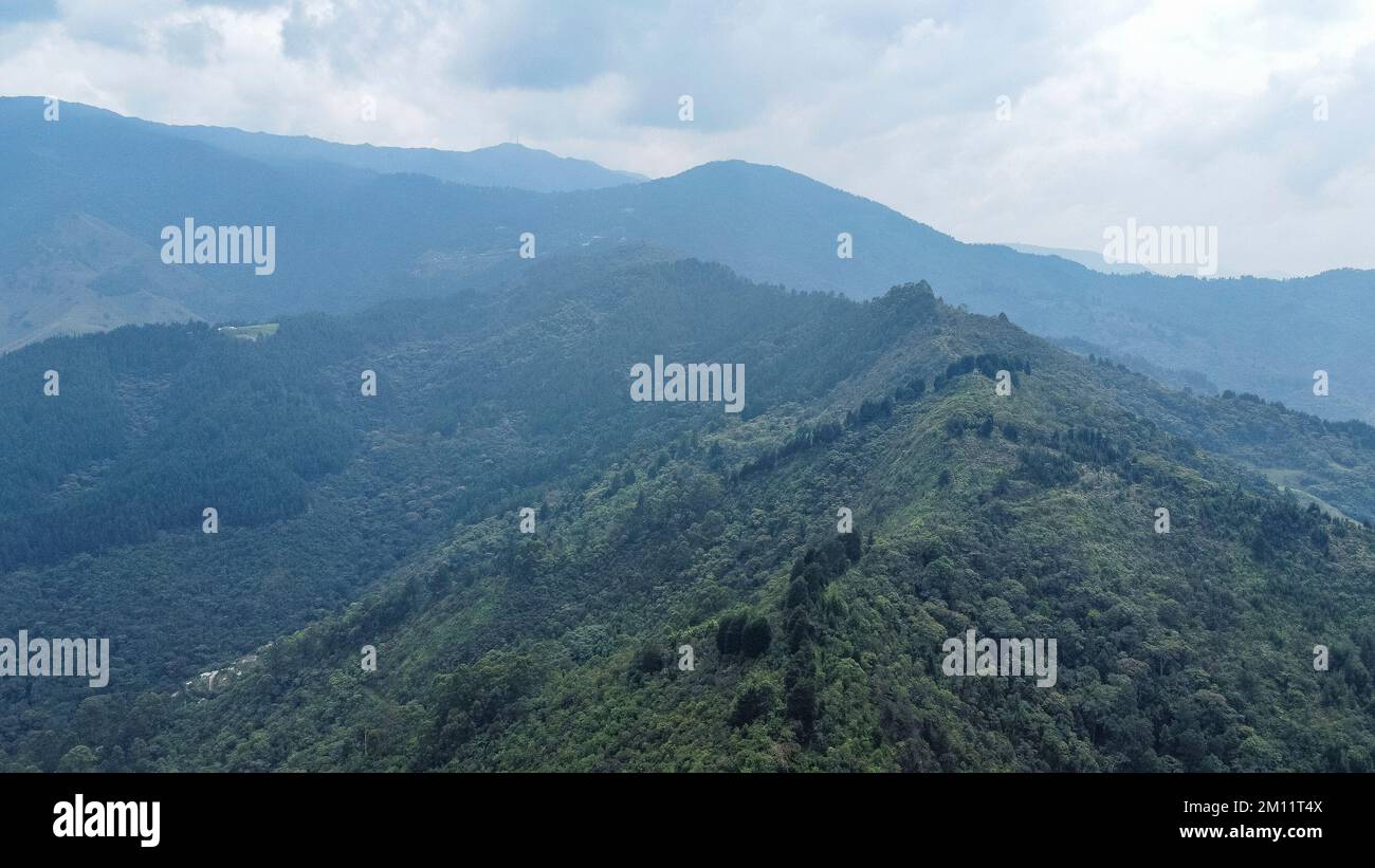 Südamerika, Kolumbien, Departamento de Antioquia, Medellín, Envigado, Berglandschaft im Hinterland von Envigado Stockfoto