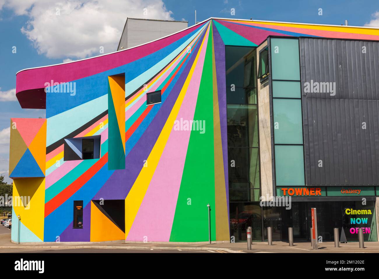 England, East Sussex, Eastbourne, Towner Art Gallery mit Kunstwerken des abstrakten Künstlers Lothar Gotz Stockfoto