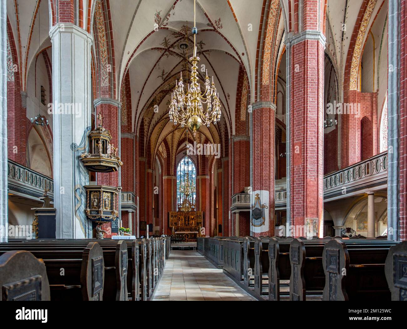 St. Die Katharinenkirche ist die protestantische Pfarrkirche im Stadtteil Neustadt und ein hervorragendes Beispiel für gotische Ziegelarchitektur aus dem 15.. Jahrhundert. Stockfoto